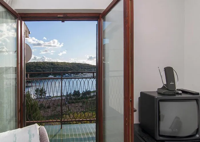 Franko 234 Πανσιόν Πούλα