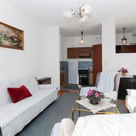 Franko 234 Gostinjska kuća 3*