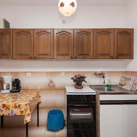 Gostinjska kuća Franko 234 Pula